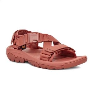 Teva verge sandals, size 8 womens
